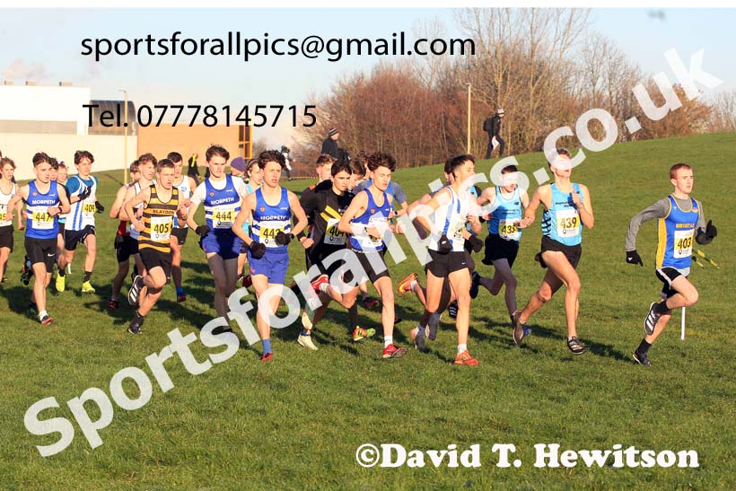 Mens under-17s, 2022 North Eastern Cross Country Champs., Temple Park, South Shields.  Photo: David T. Hewitson/Sports for All Pics
